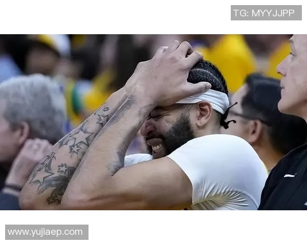 低薪高能足球明星的逆袭之路与职业生涯的精彩瞬间 低薪高能足球明星的逆袭之路与职业生涯的精彩瞬间