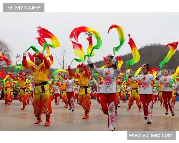 扭秧歌与足球明星的精彩碰撞视频展现传统与现代的完美融合 扭秧歌与足球明星的精彩碰撞视频展现传统与现代的完美融合