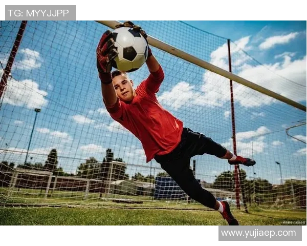 足球明星守门员的传奇之路与辉煌瞬间解析