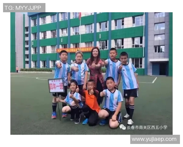 幼儿园小小足球明星的成长故事与梦想追逐之旅 幼儿园小小足球明星的成长故事与梦想追逐之旅