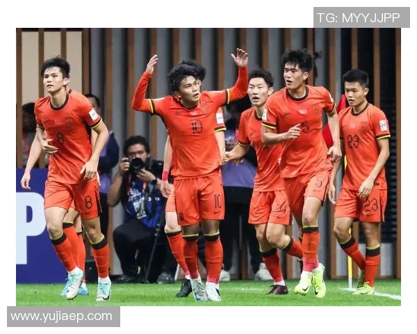 中国足球明星风采展现球场上的激情与荣耀照片集锦