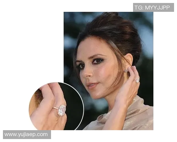 足球明星小贝的妻子维多利亚的时尚人生与家庭故事揭秘